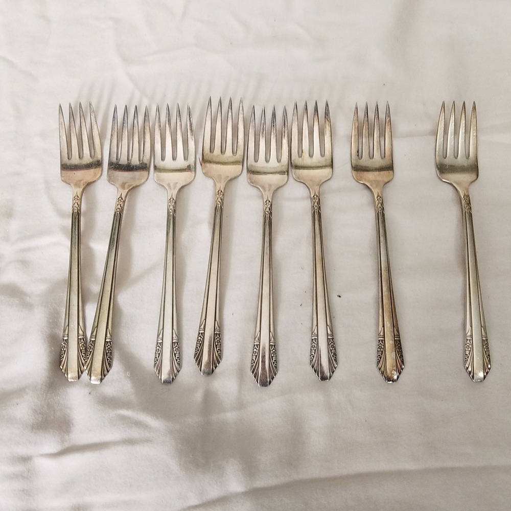 Rogers IS Rosalind Salad Forks Set of 8 Silverplate 1938 Vintage Art Deco Floral